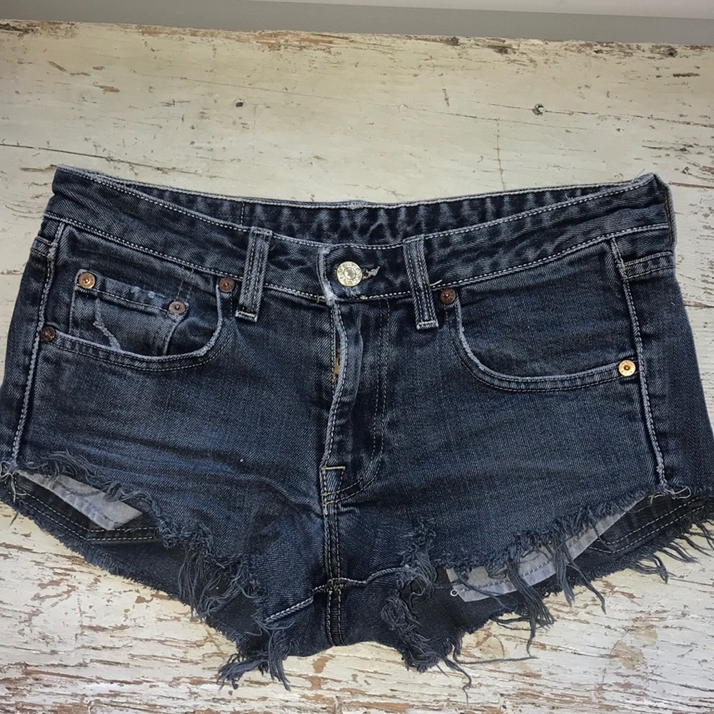 Levi navy cut off shorts